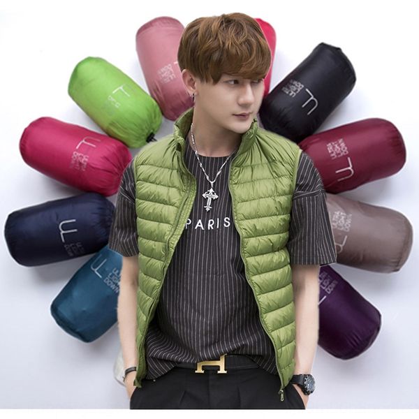 2020 new men's lightweight portable slim short coat stand collar sleeveless down vest vest short coat trendy, Black
2020 new men's lightweight portable slim short coat stand collar sleeveless down vest vest short coat trendy, Black