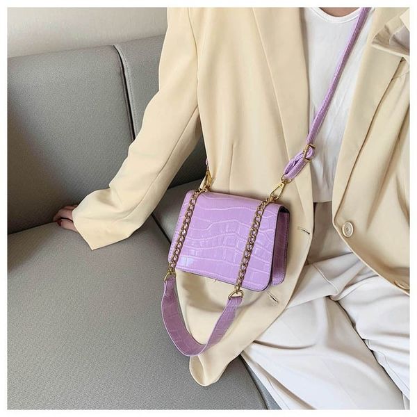2020 new shoulder bag women's casual fashion korean version of the colorful stone pattern small square bag simple portable
2020 new shoulder bag women's casual fashion korean version of the colorful stone pattern small square bag simple portable