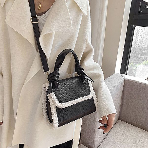vintage solid color кожа pu crossbody сумки для женщин путешествия кошельки и сумки камень шаблон леди плеча сумки
vintage solid color кожа pu crossbody сумки для женщин путешествия кошельки и сумки камень шаблон леди плеча сумки