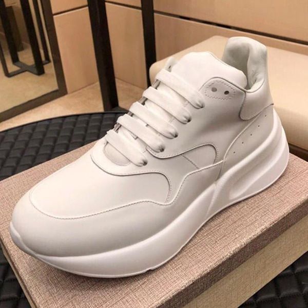 new arrival oversized runner men 's shoes comfortable outdoor walking chunky sneakers lace -up sports mens shoes herren luxus marken s, Black
new arrival oversized runner men 's shoes comfortable outdoor walking chunky sneakers lace -up sports mens shoes herren luxus marken s, Black