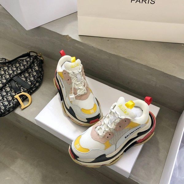 2020bu1 mens designer shoes running sneakers monogram flowers rubber outsole casual sneakers mens jogging shoelaces original box packaging, Black
2020bu1 mens designer shoes running sneakers monogram flowers rubber outsole casual sneakers mens jogging shoelaces original box packaging, Black