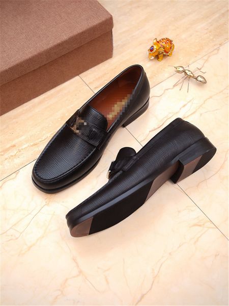 20ss rs men's genuine leather shoes big size 38-44 slip-on loafers men leather casual shoes fashion footwear lace up quality, Black;red
20ss rs men's genuine leather shoes big size 38-44 slip-on loafers men leather casual shoes fashion footwear lace up quality, Black;red