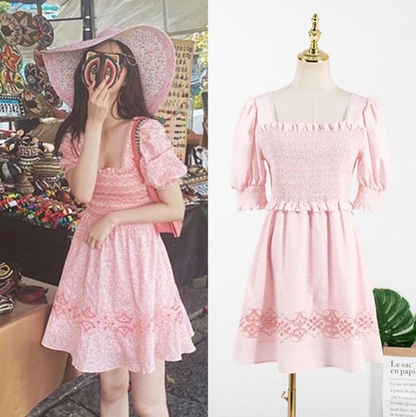 2020 fashion new korean square neck bubble sleeve short printed dress summer lady style junior pink a-line skirt, White
2020 fashion new korean square neck bubble sleeve short printed dress summer lady style junior pink a-line skirt, White