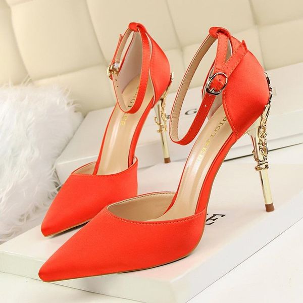 bigtree carved metal heeled woman sandals pointed toe ankle buckle pumps high heels shoes summer party dress shoe for women, Black
bigtree carved metal heeled woman sandals pointed toe ankle buckle pumps high heels shoes summer party dress shoe for women, Black