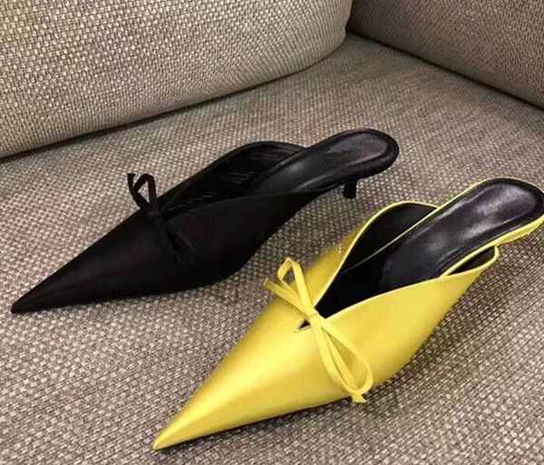 желтый скольжению на нож toe женщин мулы butterfy узел атласного кожаных ботинки kitten heels черных открытые моды тапочки, Black
желтый скольжению на нож toe женщин мулы butterfy узел атласного кожаных ботинки kitten heels черных открытые моды тапочки, Black