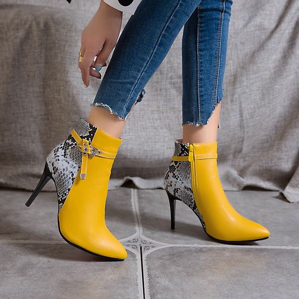 женские резиновые сапоги пинетки дамы рок обувь женщина boots женщины-зима обувь zipper круглый toe низкие каблуки пинетки, Black
женские резиновые сапоги пинетки дамы рок обувь женщина boots женщины-зима обувь zipper круглый toe низкие каблуки пинетки, Black