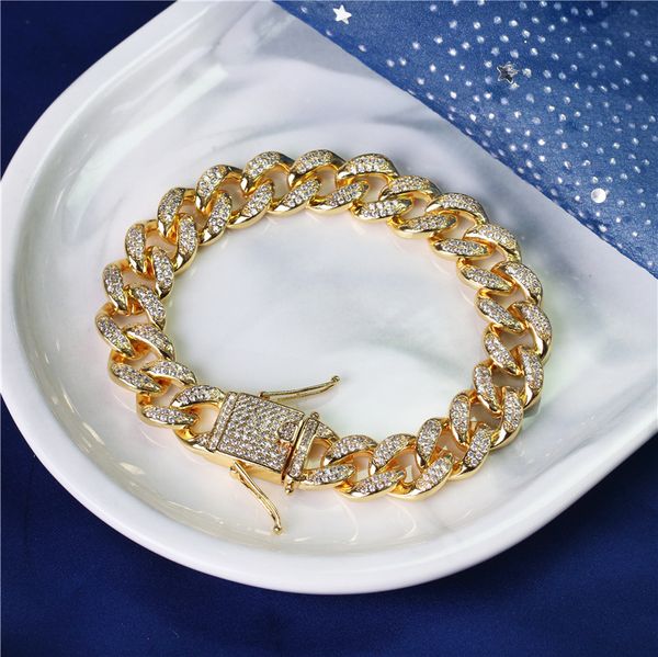 European and American hiphop micro inlaid zircon CUBAN CHAIN heavy industry zircon CLASP BRACELET crossborder ground stalls hot sales
European and American hiphop micro inlaid zircon CUBAN CHAIN heavy industry zircon CLASP BRACELET crossborder ground stalls hot sales