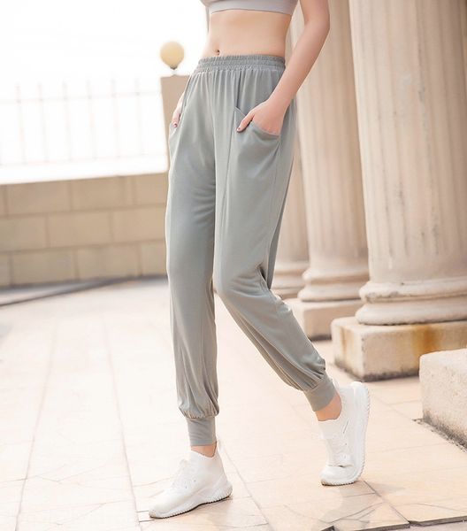 new fashion fitness tight sports women's loose breathable leggings running sports fitness pants yoga leisure harem pants, White;red
new fashion fitness tight sports women's loose breathable leggings running sports fitness pants yoga leisure harem pants, White;red