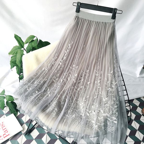 autumn winter vintage skirts womens elastic high waist tulle winter mesh skirt long pleated tutu skirt female new fashion 2020, Black 
autumn winter vintage skirts womens elastic high waist tulle winter mesh skirt long pleated tutu skirt female new fashion 2020, Black