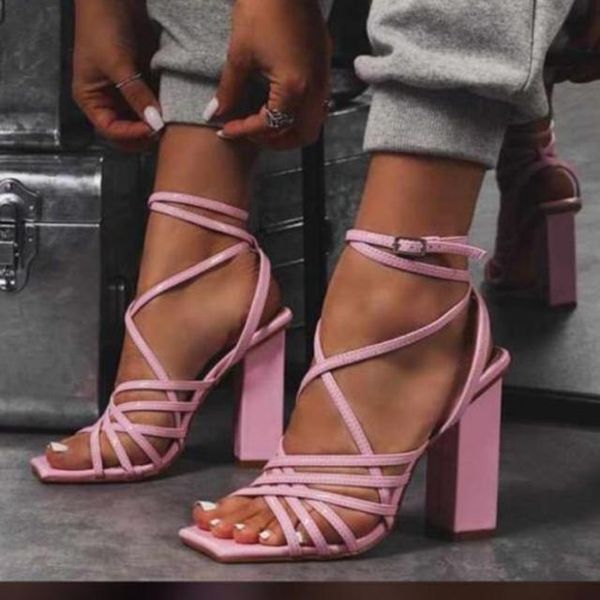 spring 2020 summer new style pointed toe high heel strap women's evening dress party shoes pumps large size 41, Black
spring 2020 summer new style pointed toe high heel strap women's evening dress party shoes pumps large size 41, Black