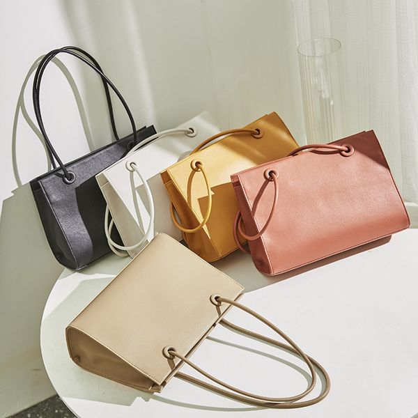 fashion brand bag designer handbag fashion shoulder bag messenger outdoor leisure bag delivery
fashion brand bag designer handbag fashion shoulder bag messenger outdoor leisure bag delivery