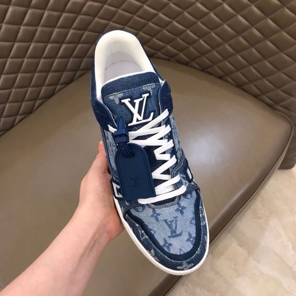 new063 luxury high-quality casual men's shoes fashion all-match sports shoes outdoor comfortable men's shoes original box packagin, Black
new063 luxury high-quality casual men's shoes fashion all-match sports shoes outdoor comfortable men's shoes original box packagin, Black