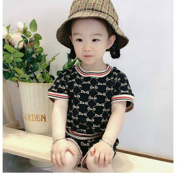 kids designer clothes boys summer casual loose clothing set boys girls children designer letter printed two pieces sets selling tshirt, White
kids designer clothes boys summer casual loose clothing set boys girls children designer letter printed two pieces sets selling tshirt, White