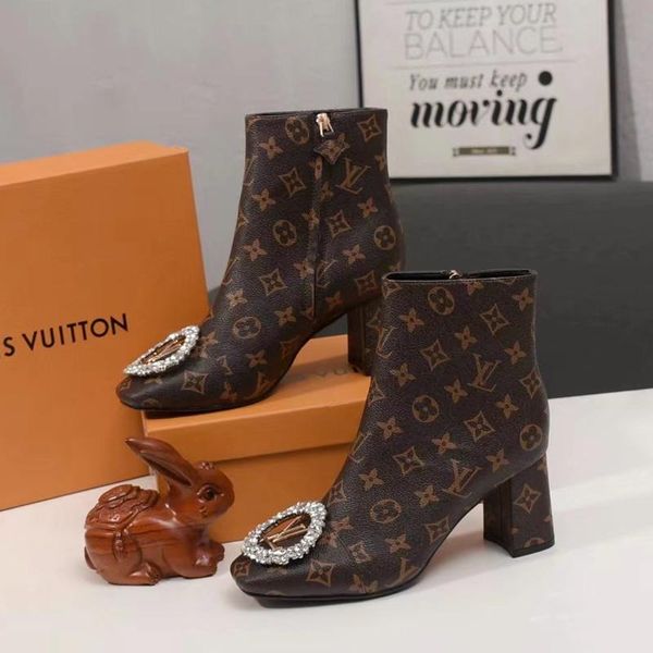 65 designer luxury women's casual fashion shoes, women's outdoor casual shoes, fast delivery, original box, Black
65 designer luxury women's casual fashion shoes, women's outdoor casual shoes, fast delivery, original box, Black
