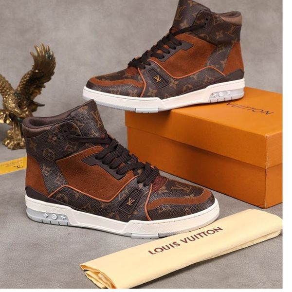 112 men's designer casual sports shoes, luxury trendy travel casual shoes, sports shoes. fast delivery in original box packaging, Black
112 men's designer casual sports shoes, luxury trendy travel casual shoes, sports shoes. fast delivery in original box packaging, Black