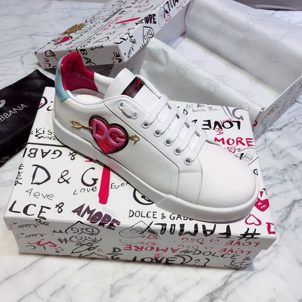 a2020 new trend embroidered graffiti leather casual shoes outdoor men and women sports shoes fashion wild couple shoes, size 35-451, Black
a2020 new trend embroidered graffiti leather casual shoes outdoor men and women sports shoes fashion wild couple shoes, size 35-451, Black