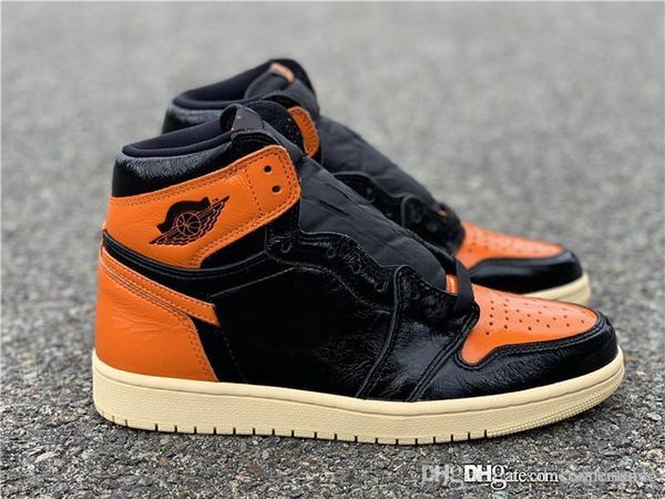 2019 est air authentic 1 retro high og shattered backboard 3.0 black/pale vanilla-starfish 1s men basketball shoes sneakers 555088-028
2019 est air authentic 1 retro high og shattered backboard 3.0 black/pale vanilla-starfish 1s men basketball shoes sneakers 555088-028