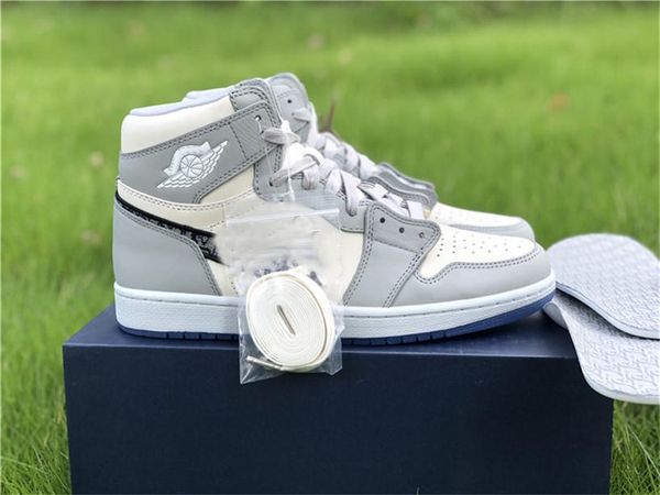 authentic 1 high og low basketball shoes man woman wolf grey sail pn dust white trainers sports sneakers with original box
authentic 1 high og low basketball shoes man woman wolf grey sail pn dust white trainers sports sneakers with original box