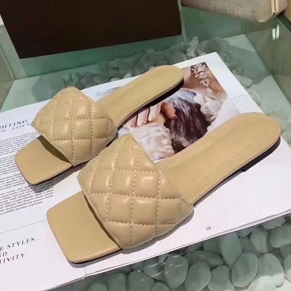 2020 luxury magic stick white black cowskin real leather platform designer sandals women fashion shoes size 35-41 tradingbear 11b1402
2020 luxury magic stick white black cowskin real leather platform designer sandals women fashion shoes size 35-41 tradingbear 11b1402