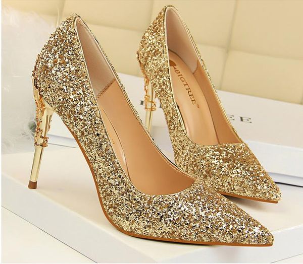 2020 new spring women pumps high thin heels pointed toe metal decoration bling bridal wedding women shoes gold high heels, Black
2020 new spring women pumps high thin heels pointed toe metal decoration bling bridal wedding women shoes gold high heels, Black