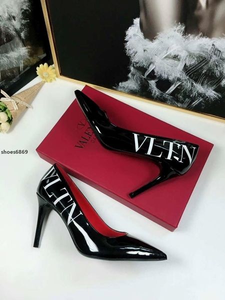 new summer patent leather fashion fine heel cusp banquet wedding high heels fashion, Black;red
new summer patent leather fashion fine heel cusp banquet wedding high heels fashion, Black;red
