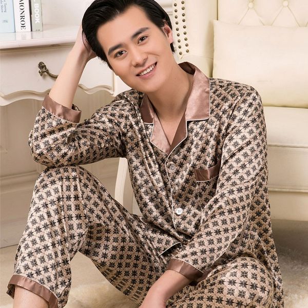 han yatong men's pajamas new clothes silk home silk summer printed silk-like suit autumn cardigan long-sleeved home clothes, Black;brown
han yatong men's pajamas new clothes silk home silk summer printed silk-like suit autumn cardigan long-sleeved home clothes, Black;brown