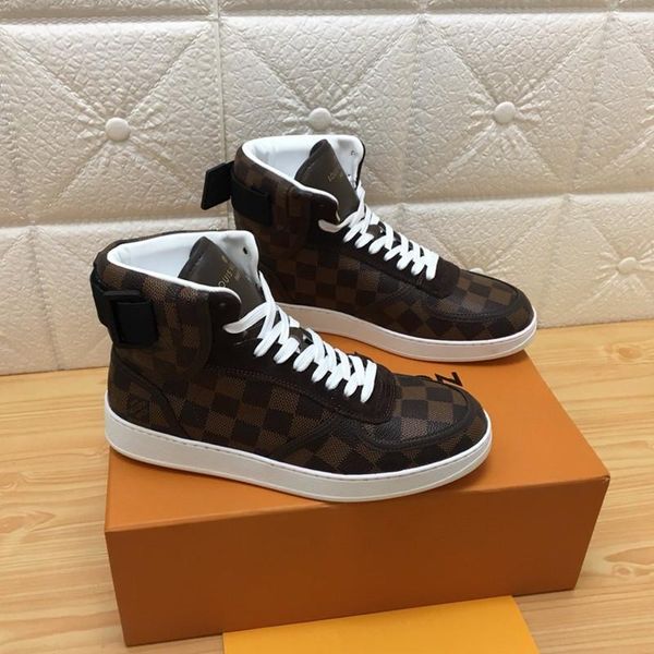 118 high-quality men's designer casual sports shoes trendy brand outdoor casual shoes, fast delivery in the original box, Black
118 high-quality men's designer casual sports shoes trendy brand outdoor casual shoes, fast delivery in the original box, Black