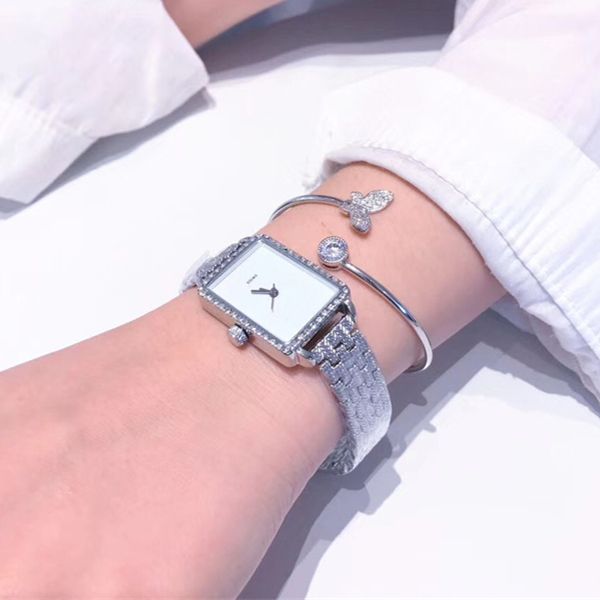 fashion nice luxury women watch square dial silver/rose gold special design relojes de marca mujer lady dress watch quartz wholesale price, Slivery;brown
fashion nice luxury women watch square dial silver/rose gold special design relojes de marca mujer lady dress watch quartz wholesale price, Slivery;brown