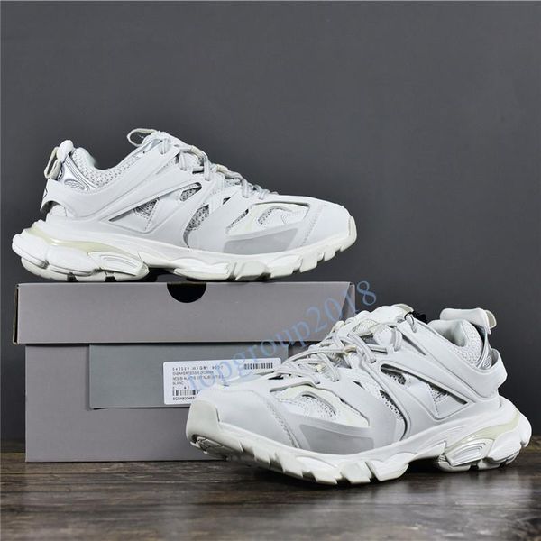 2020 paris track 3.0 tess men women triple s comfort casual shoes clunky sneaker blue pink white fashion luxury designer dad shoe chaussures
2020 paris track 3.0 tess men women triple s comfort casual shoes clunky sneaker blue pink white fashion luxury designer dad shoe chaussures