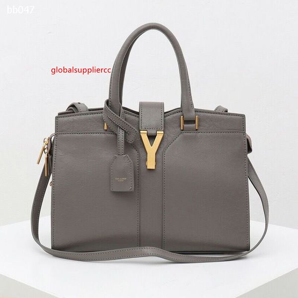 classic tibetan leather passenger women s baotou layer cowhide handmade retro shoulder portable messenger bag size 30x22x15cm 
classic tibetan leather passenger women s baotou layer cowhide handmade retro shoulder portable messenger bag size 30x22x15cm