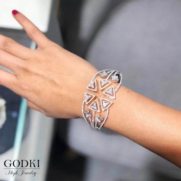 godki trendy luxury 5 rows big bold statement bangle cuffs for women wedding zircon crystal cz dubai bracelet party jewelry 2020, Black
godki trendy luxury 5 rows big bold statement bangle cuffs for women wedding zircon crystal cz dubai bracelet party jewelry 2020, Black