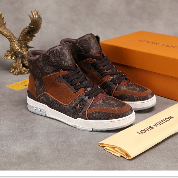 091 men's designer casual sports shoes, luxury trendy travel casual shoes, sports shoes. fast delivery in original box packaging, Black
091 men's designer casual sports shoes, luxury trendy travel casual shoes, sports shoes. fast delivery in original box packaging, Black