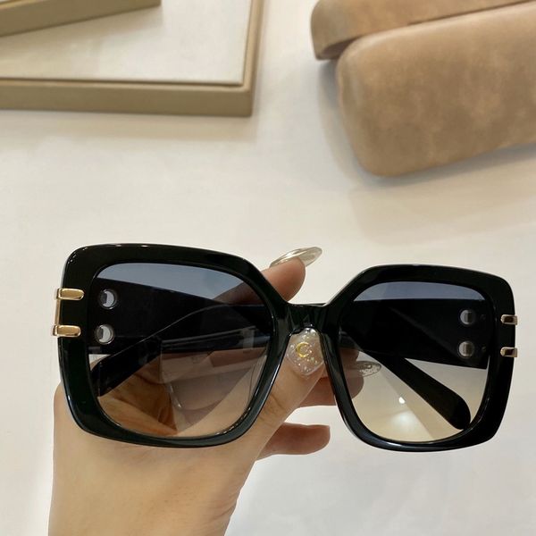 2020 the new fashion the butterfly type glasses frame classic 6 kinds of color the lens a full set of packaging 4389
2020 the new fashion the butterfly type glasses frame classic 6 kinds of color the lens a full set of packaging 4389