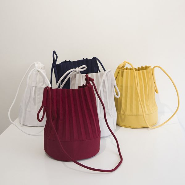 fashion folds crossbody bucket bags for women barrel pleated spliced drawstring shoulder bag lady travel bag big capacity
fashion folds crossbody bucket bags for women barrel pleated spliced drawstring shoulder bag lady travel bag big capacity
