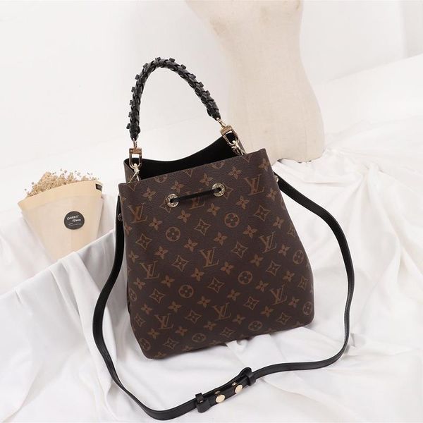new new arrival womens bags fashion classic style messenger bag luxury type leather bucket bag handbag drawstring shoulder bags
new new arrival womens bags fashion classic style messenger bag luxury type leather bucket bag handbag drawstring shoulder bags
