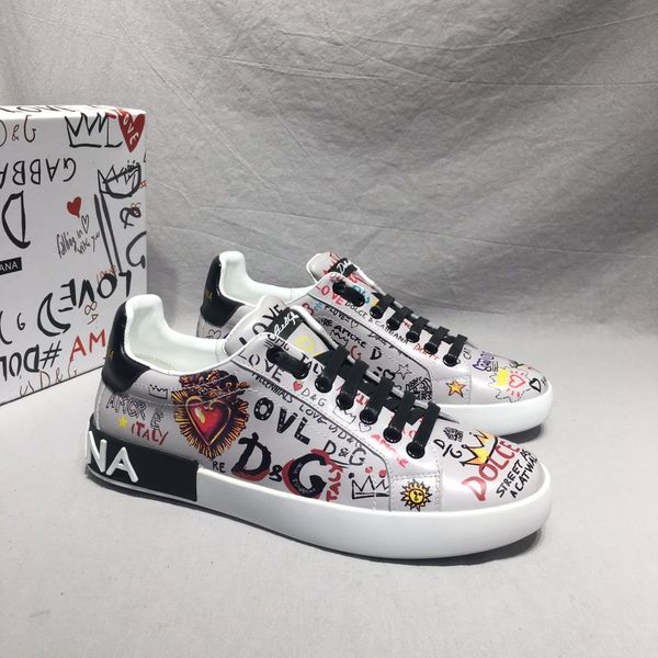 2020 t11 fashion trend mens designer shoes leather breathable luxury shoes lace-up casual hiker shoes mens sneakers, Black
2020 t11 fashion trend mens designer shoes leather breathable luxury shoes lace-up casual hiker shoes mens sneakers, Black