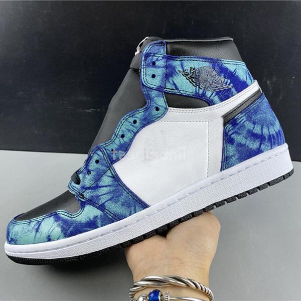 new 1 high og wmns tie dye zapatos men women basketball shoes 1s jumpman athletic sports trainers mens designer sneakers size 36-46
new 1 high og wmns tie dye zapatos men women basketball shoes 1s jumpman athletic sports trainers mens designer sneakers size 36-46