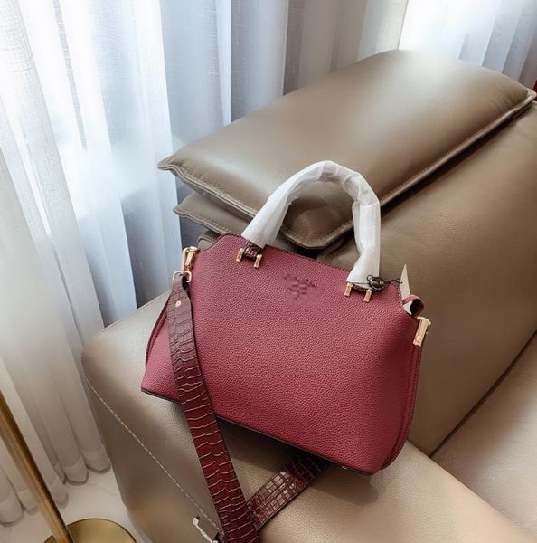 2020 women designer shoulder bags fashion luxury handbags ladies brand crossbody message bags outdoor designer handbags p01 20030905w zx
2020 women designer shoulder bags fashion luxury handbags ladies brand crossbody message bags outdoor designer handbags p01 20030905w zx