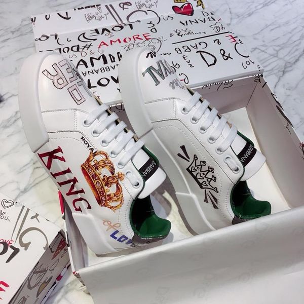 x2020 new genuine leather party casual shoes outdoor men and women sports shoes fashion trend doodle wild couple shoes, size 35-45, Black
x2020 new genuine leather party casual shoes outdoor men and women sports shoes fashion trend doodle wild couple shoes, size 35-45, Black