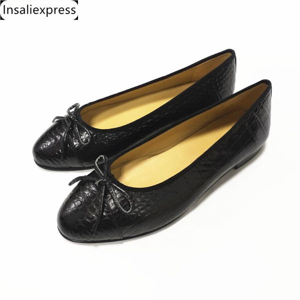 2020 new women's shoes ballet flats fashion slip on cut outs shoes for woman crocodile pattern leather plus size 34-42, Black
2020 new women's shoes ballet flats fashion slip on cut outs shoes for woman crocodile pattern leather plus size 34-42, Black