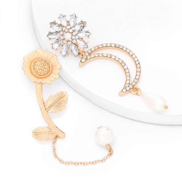creative alloy sunflower flower diamond moon pearl earring asymmetric earrings female girl heart earring, Golden
creative alloy sunflower flower diamond moon pearl earring asymmetric earrings female girl heart earring, Golden