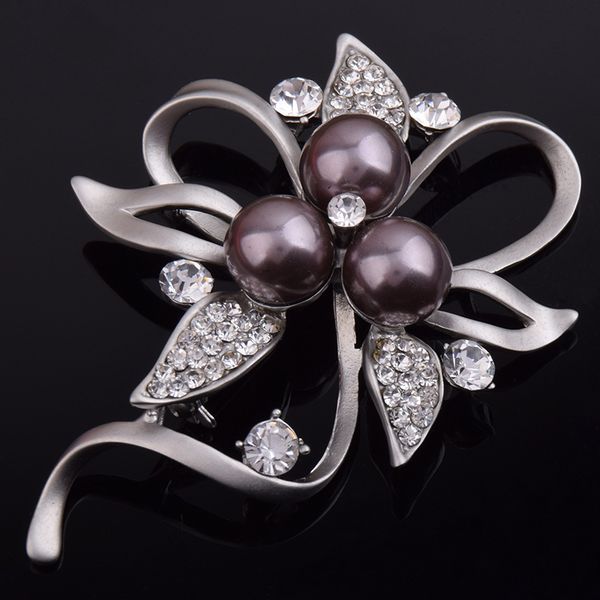 2020 brooch for girls fashion new crystal pearl brooch lapel pines women wedding dress hijab pins jewelry rhinestone large brooches, Gray
2020 brooch for girls fashion new crystal pearl brooch lapel pines women wedding dress hijab pins jewelry rhinestone large brooches, Gray