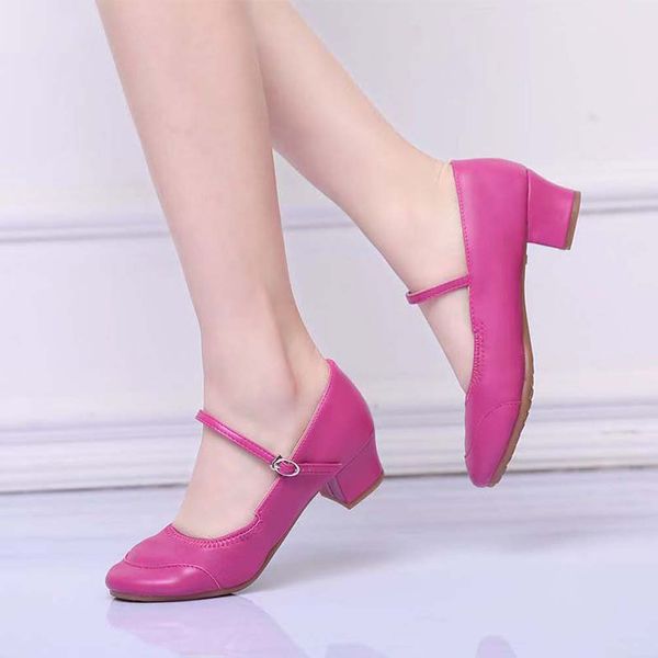 with box sneaker casual shoes trainers shoes fashion sports shoes trainers for man woman by toy99 p20, Black;red 
with box sneaker casual shoes trainers shoes fashion sports shoes trainers for man woman by toy99 p20, Black;red