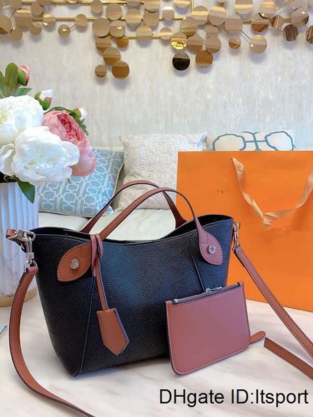new genuine leather handbag 2020 carry shoulder bucket bags women woman inclined across the bag purses girls totes luxury women handbags
new genuine leather handbag 2020 carry shoulder bucket bags women woman inclined across the bag purses girls totes luxury women handbags