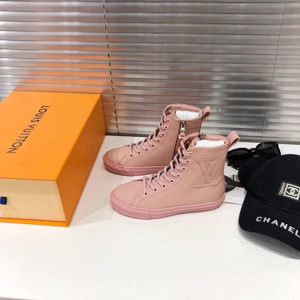 01 designer luxury female casual fashion shoes, outdoor casual travel shoes, fast delivery, original box, Black
01 designer luxury female casual fashion shoes, outdoor casual travel shoes, fast delivery, original box, Black