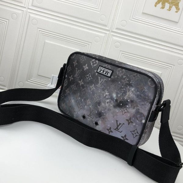 fast delivery drop ship mens bag crossbody bags fashion design style messenger bags men zipper shoulder bag with origin box
fast delivery drop ship mens bag crossbody bags fashion design style messenger bags men zipper shoulder bag with origin box