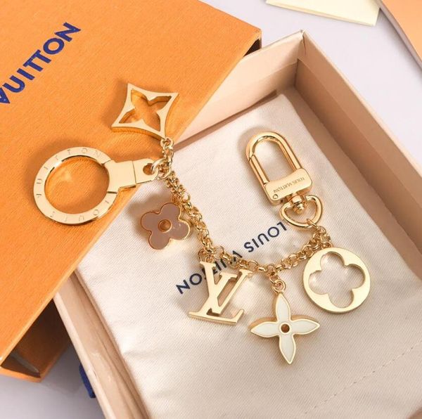 2020 luxury keychains designer keychain key chains fashion accessories pendant gift box packaging, Silver
2020 luxury keychains designer keychain key chains fashion accessories pendant gift box packaging, Silver