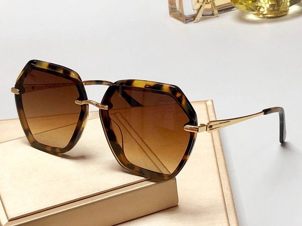 sunglasses for women brand design popular fashion summer style with the bees uv400 connection lens come with case, White;black
sunglasses for women brand design popular fashion summer style with the bees uv400 connection lens come with case, White;black
