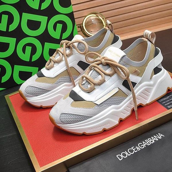 2020qt designer new luxury men's casual sports shoes, outdoor casual shoes, fast delivery and original box, Black
2020qt designer new luxury men's casual sports shoes, outdoor casual shoes, fast delivery and original box, Black