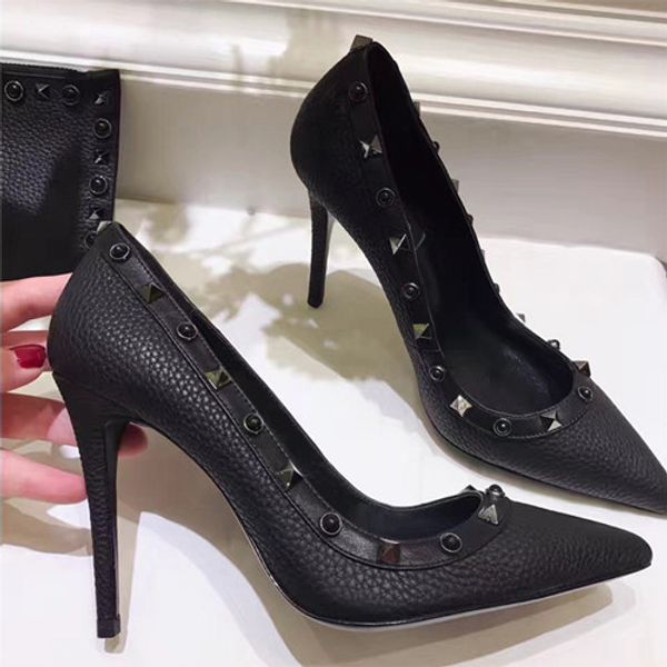 new fashion brand luxury women rivets high heels pointed toe metal rock stud shoes genuine leather women pumps, Black
new fashion brand luxury women rivets high heels pointed toe metal rock stud shoes genuine leather women pumps, Black